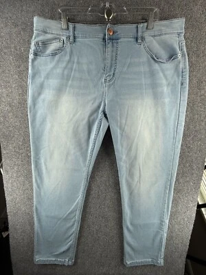 Mugsy Grands Knit FLX6KNSL Classic Stretch Light Wash Blue Jeans ACTL 39X30 - Image 1 of 4