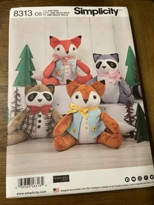 Simplicity Pattern 8313 ~ Stuffed Forest Animals ~ Fox & Raccoon by Elaine Heigl - Picture 1 of 2