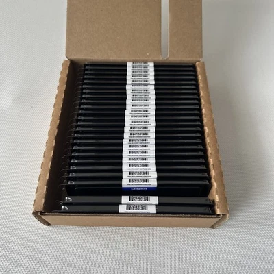 NEW Kingston 8GB PC3-10600 DDR3-1333MHz non-ECC 240-Pin DIMM Memory Module - Image 1 of 4