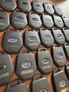 Lot Of 50 - Subaru B1TU811 Logo Back OEM Shells Only - Key Fob - Bulk OEM Shells - Picture 1 of 4