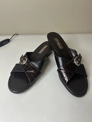 Sandalias Brighton Mujer Lorna Hebilla Marrón Negro Hechas en Italia Talla 8.5 Foto 1 de 4