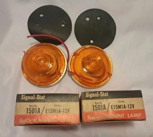 (2)Vintage SIGNALSTAT 1501A Truck Trailer Camper Lights Amber Shock Mount Lamps - Picture 1 of 3