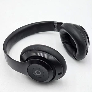 Casque supra-auriculaire sans fil antibruit Beats Studio Pro noir - Photo 1/3