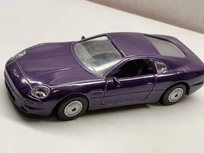 Maisto Aston Martin DB7 Escala 1/40 Púrpura Pull-Back Funciona, Sin Caja Foto 1 de 4