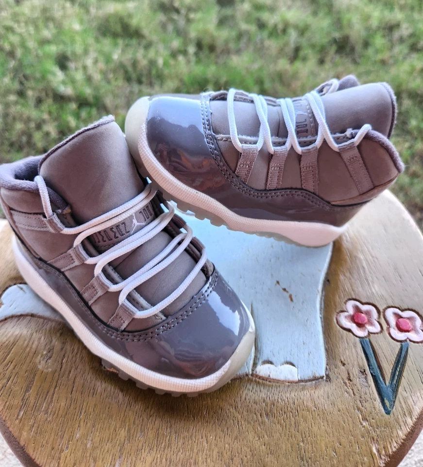 Jordan Retro 11 Mid "Cool Grey" Niño pequeño 7C Foto 1 de 4
