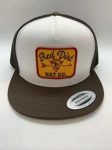 Cappello Uomo Rosso Sporco Bianco Marrone Maglia Camionista Patch Cap RDHC- 180 - Foto 1 di 4