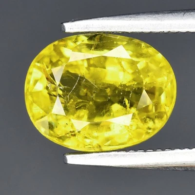 💎 Granate grosular amarillo verdoso natural ovalado de 2,28 quilates 8,3 x 6,5 mm - gema de África Foto 1 de 4
