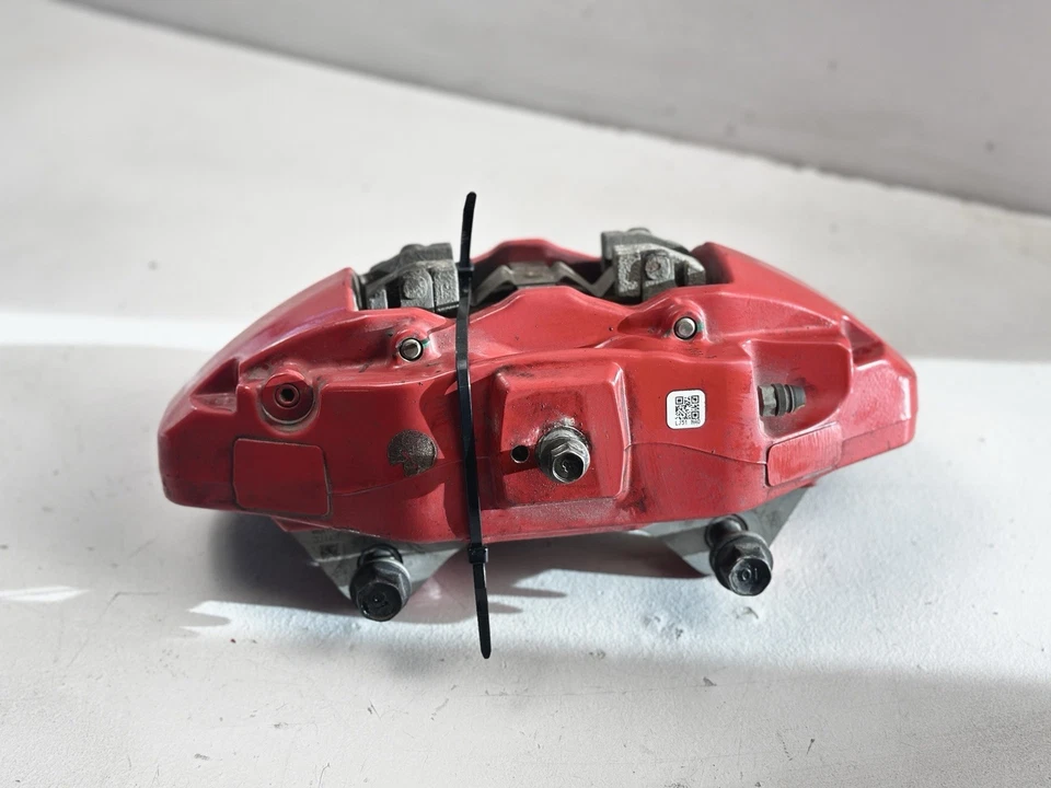 2018-2023 KIA STINGER FRONT LEFT DRIVER SIDE BRAKE CALIPER OEM - Image 1 of 4