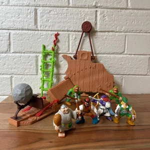 Fisher Price Robin Hoods Forest Great Adventures All 5 Figures + Other Parts - Picture 1 of 9