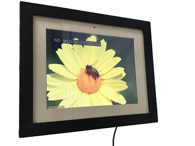 POLAROID  IDF-1020 10.4" Digital Picture Frame, Cords, & Remote - Tested works! - Image 1 of 4