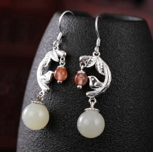 I02 Earring Silver 925 Bird On Twig An Red Fruit Ball Made Of White Jade - Imagen 1 de 5