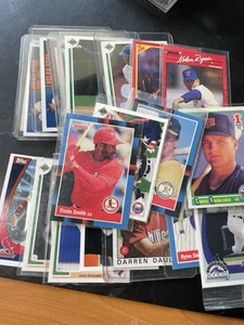 MLB, Twenty Card Baseball Card Lot - Picture 1 of 2