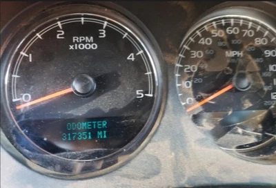 2007-2011 Silverado 2500 OE Speedometer Gauge Cluster 317K Miles Chevrolet - Image 1 of 4