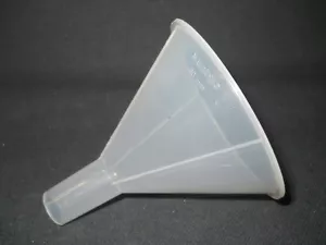 Nalgene 80mm ID Polypropylene Ribbed Powder Filling Funnel w/ 29mm Short Stem - Picture 1 of 2