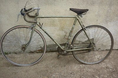 ANCIEN VELO DE COURSE / PEUGEOT - Photo 1/4