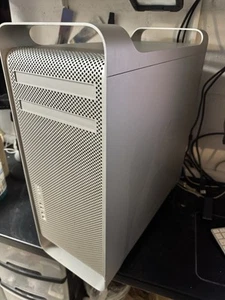 Mac Pro 1,1 (auf 2,1 geflasht) – Liebhaber-Edition - Bild 1 von 16