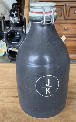 Growler de cerámica gris Portland Growler Co, PGC, 64 oz Foto 1 de 3