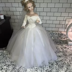 Ashton-Drake Galleries SPRING PROMISE Doll - Picture 1 of 4