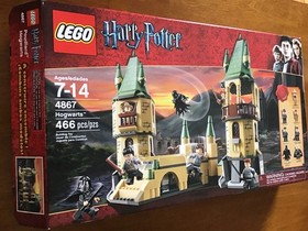 LEGO Harry Potter: Hogwarts (4867) castle complete w box and instructions