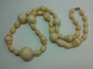 VTG Chunky Beige Round Oval Disk Layered Wood Beaded 30" Long Bold Mod Necklace - Picture 1 of 6