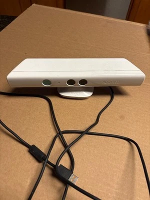 Microsoft Xbox 360 Kinect Sensor White Model 1414 SUPER CLEAN - Image 1 of 3