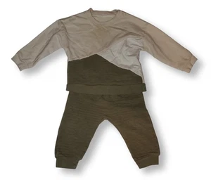 Jungen Pl Baby hellbraun, weiß & grün Langarm 2-teiliger Jogginganzug. Größe 18 Monate - Bild 1 von 18