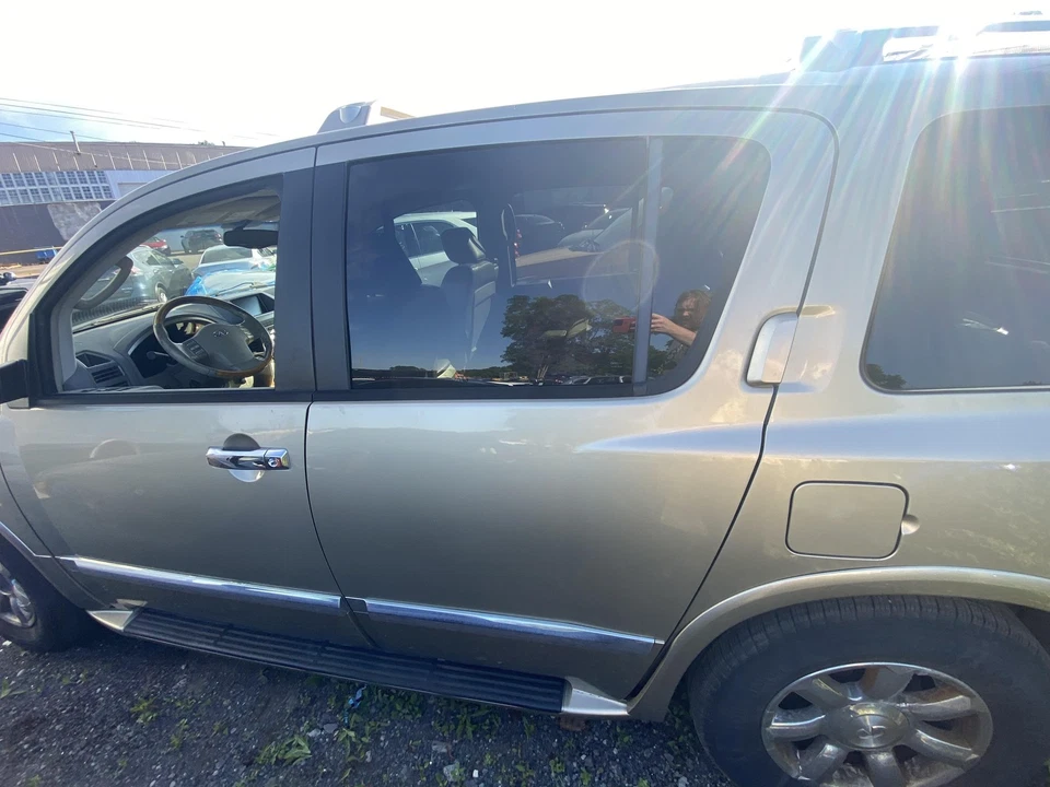 (LOCAL PICKUP ONLY) 04 05 06 07 08 09 10 INFINITI QX56 Rear Door Left - Изображение 1 из 4