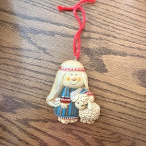 Hallmark 1976 Christmas Ornament - Picture 1 of 3