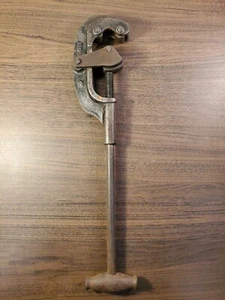 Vintage Pipe Cutter No. 2 Large 2+” Pipe cutter - 22" long - Picture 1 of 7
