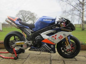 2008 Phase one Yamaha R1 1000cc Superbike Race Bike Motorcycle Endurance racer - Picture 1 of 12