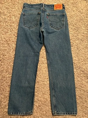 EUC Levi's 505 Jeans Regular Straight Mens tag=32x30 (MEASURED 32x28) (9740) - Image 1 of 4
