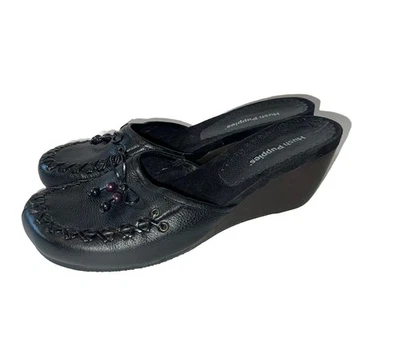 Tamancos Hush Puppies Slip On Comfort 2,75” Wedge Mules couro preto tamanho 8,5 - Imagem 1 de 4