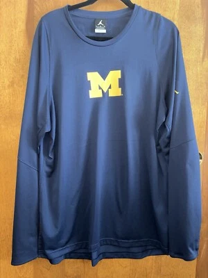 Jordan Nike Dri-Fit Michigan Wolverines Hombre’s Grande Camisa Manga Larga  Foto 1 de 4