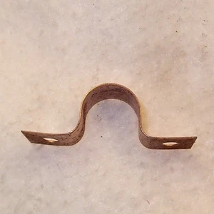 [Quantità da 25] Cinghie per tubi in rame da 3/4" con chiodi in rame - Foto 1 di 2