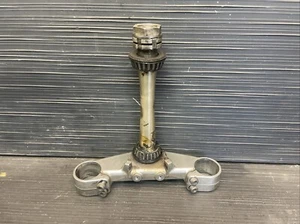 2008 Yamaha YZF R6S bottom triple tree fork tube bridge Straight #7124 - Picture 1 of 5