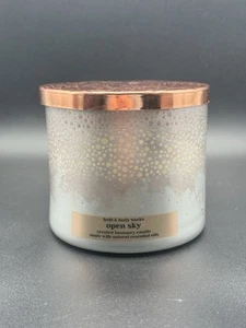 Bath Body Works OPEN SKY Candle 3 Wick 14.5oz Jar Blackberry Vanilla Violet New - Picture 1 of 3