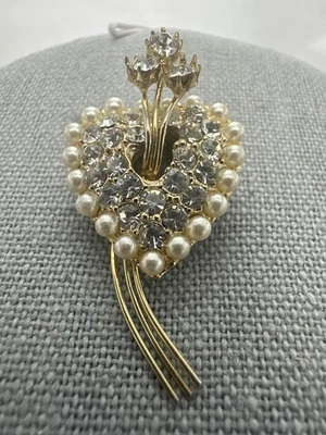 Vintage Trifari Heart Brooch Gold Tone Faux Pearl Rhinestone Bouquet Pin Jewelry - Image 1 of 4