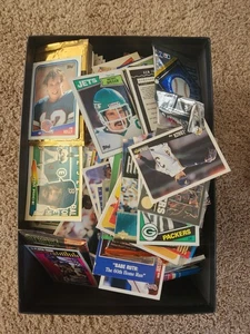 Shoe Box Full Baseball Cards Basketball Soccer Football 90s Topps Donruss Estate - Imagen 1 de 7