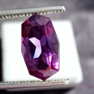 Piedra preciosa certificada de 10-12 quilates que cambia de color corte elegante de alejandrita natural - Imagen 1 de 6