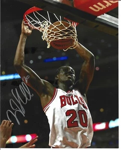 Tony Snell-Chicago Bulls-Autographed 8x10 Basketball Photo - Picture 1 of 1
