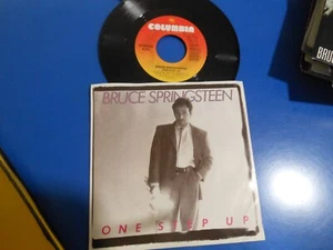 80's 45 RPM Vinyl Record BRUCE SPRINGSTEEN / One Step Up / Picture Sleeve - Afbeelding 1 van 1