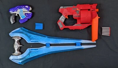HALO Mattel/Hasbro Toy Weapons Lot - Mangler, Plasma Pistol, Energy Sword - Image 1 of 4