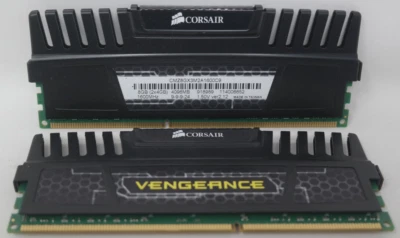 Kit Corsair Vengeance 8 GB (2 X 4 GB) PC3-12800 DDR3-1600 MHz DIMM CMZ8GX3M2A1600C9 Foto 1 de 2