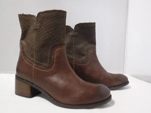 DIBA TRUE Walnut Grove Leather PULL-ON Western Block Heel Chelsea ANKLE BOOT 8.5 - Picture 1 of 17