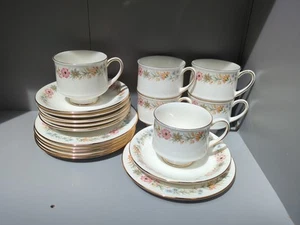 Royal Albert Paragon Belinda - 6 x Trios - Cup Saucer Side plates - Teaset - Picture 1 of 12