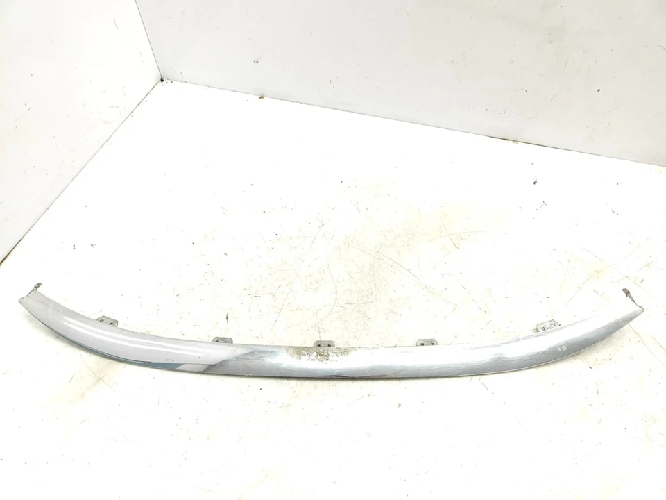 PEUGEOT 607 2.2 HDI 98KW 2005 FRONT BUMPER LOWER CHROME TRIM MOLDING 9649005477 - Image 1 of 4