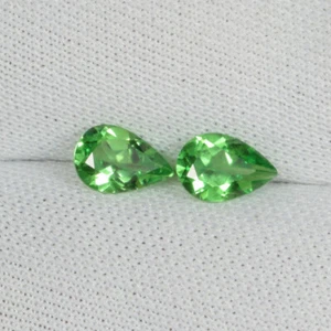 0.88 Cts Perfect Crystal Natural Tsavorite Garnet - Pear Pair..!!!! - Picture 1 of 2
