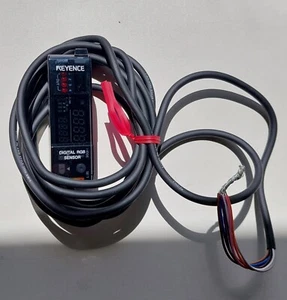 Keyence CZ-V21AP Sensor - Bild 1 von 2