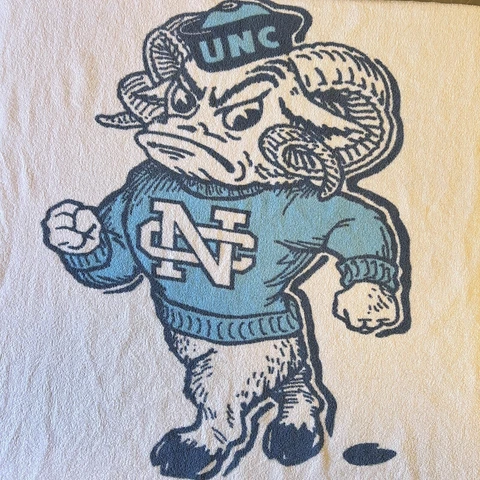 Vtg 80s UNC North Carolina Tar Heels Beach Bath Towel Cuddle Up With A Tar Heel Cover