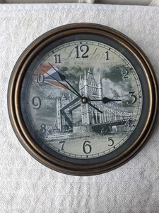 Quartz Clock London Bridge Scenery Plastic 10 Diameter Battery Operated - Picture 1 of 3